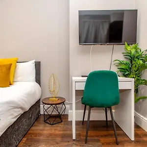 https://morden-stuido-flat-i-mins-away-from-brighton-beach-1ep.brighton-hotels-england.com