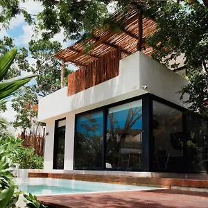 https://villa-tulum.quintano-roohotels.com